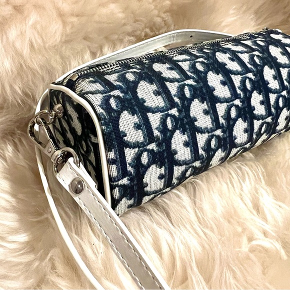 Christian Dior Crossbody Bag Monogram Cosmetic Pouch with Crossbody chain - Picture 3 of 14